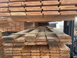 Ca. 30x Douglas Zweeds Rabat, 26x190mm, lengte 400cm